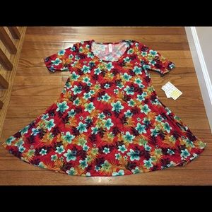 NWT LuLaRoe XXS Perfect tee